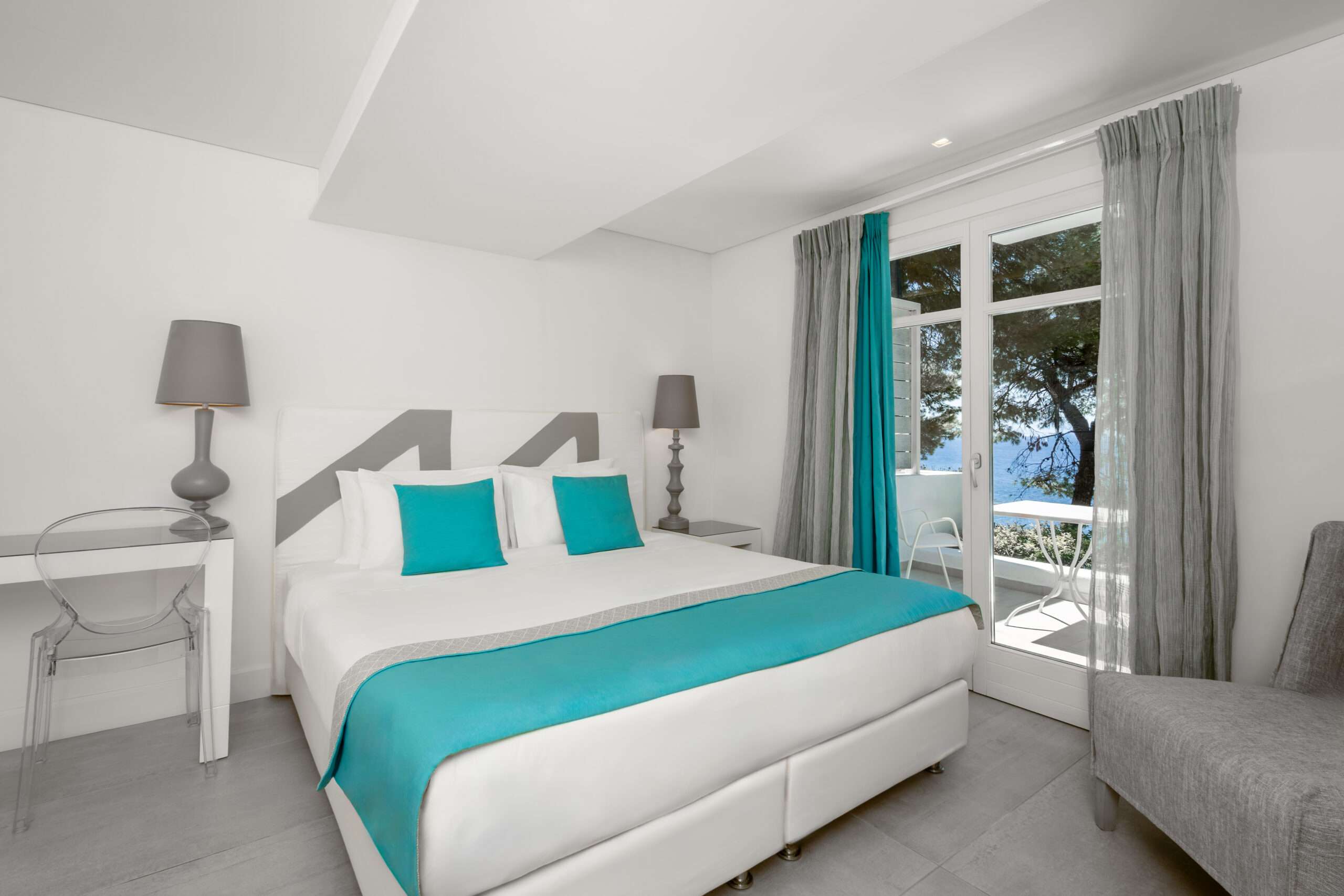 DELUXE DOUBLE SEA VIEW