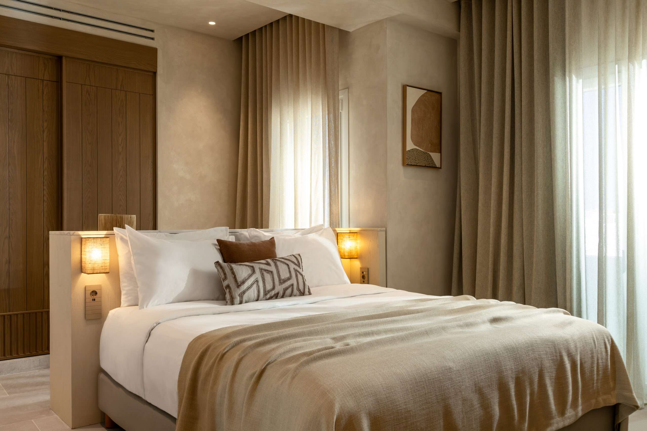 Junior Suite with Balcony Thumbnail